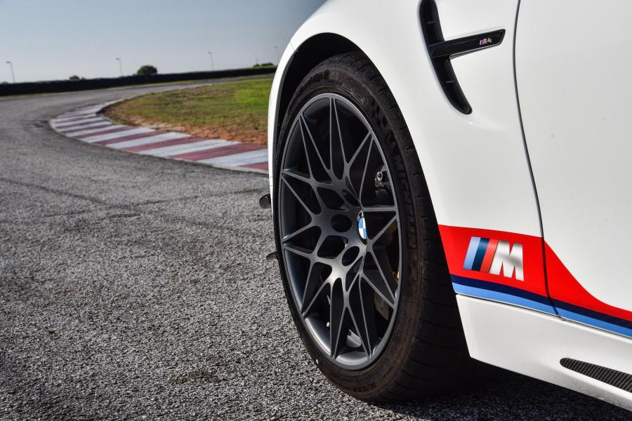 Колеса BMW M4 Coupe DTM Champion Edition 2017 года  (ZA) (фото 38 из 40)